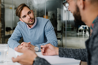 WETALENT Blog afbeelding 6 tips om goed te luisteren tijdens een sollicitatiegesprek!